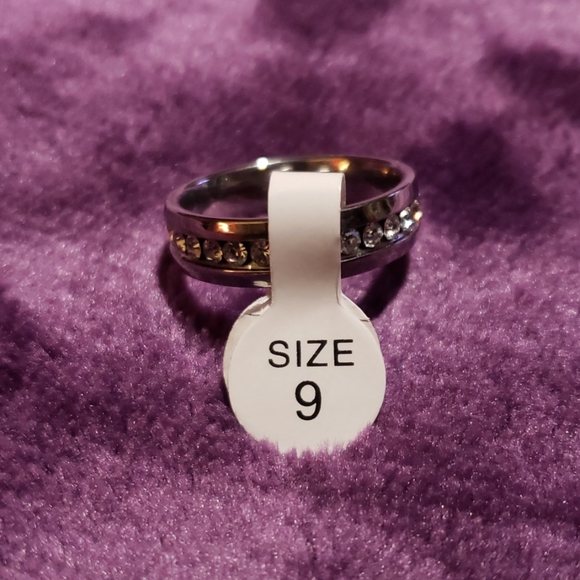 Ring - Picture 6 of 7